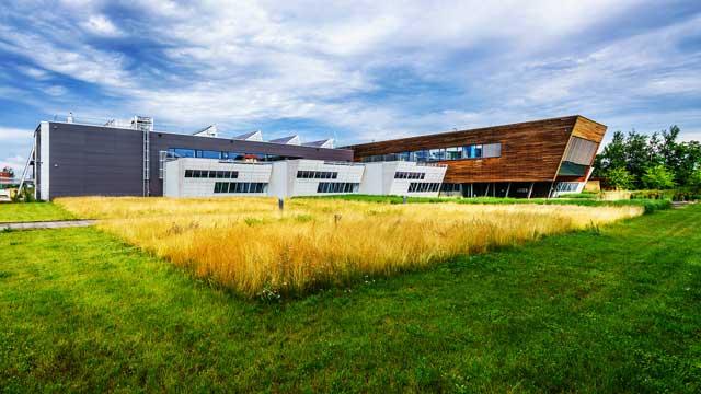 stavby-univerzitni-centrum-energeticky-efektivnich-budov-01