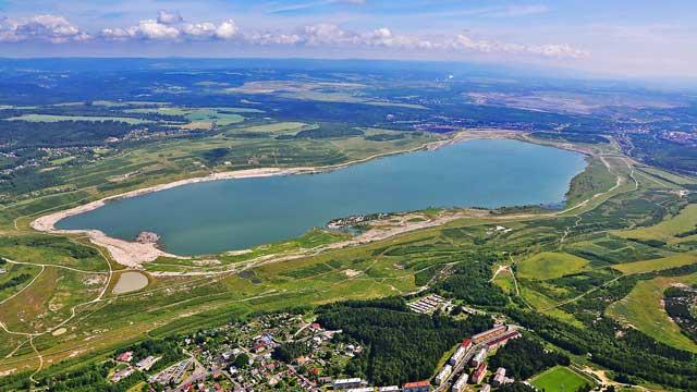 stavby-jezero-medard-libik-01